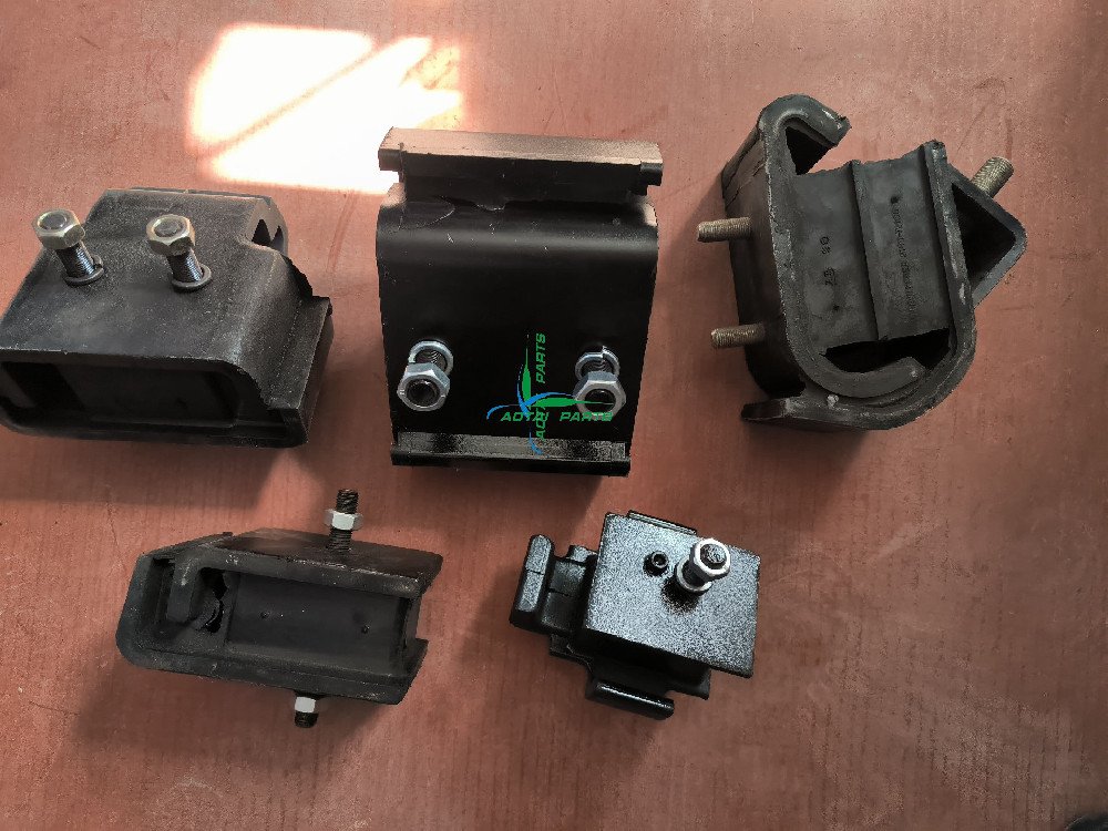 1-53215-108-1,1532151081,1-53215-108-0,1532151080 Engine Mount For Isuzu Truck