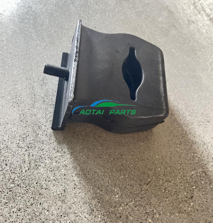 8-94379470-0,8943794700 Engine Mount for ISUZU NPR Truck