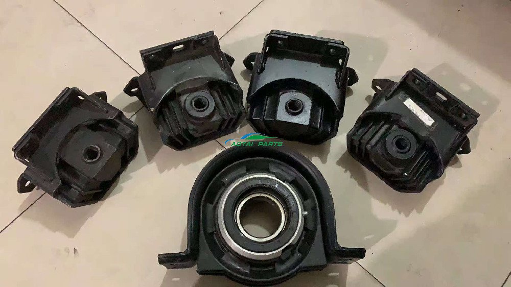 ISUZU FVZ34 Engine Mount  8980130221 8-98013022-1