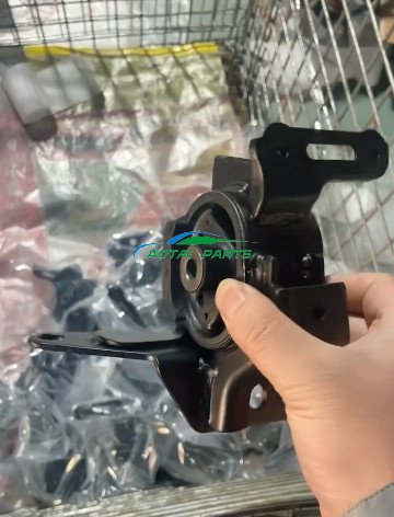 Toyota Corolla Engine Mount 12372-0T370
